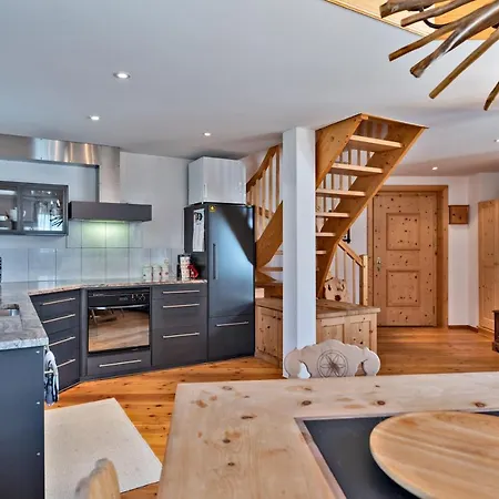 Chesa Salamander - Celerina Apartment